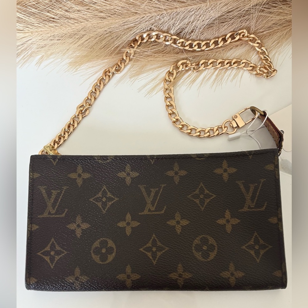 Louis Vuitton Bucket Pouch